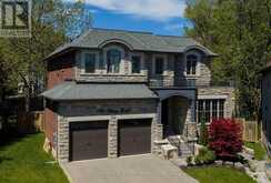 125 PALISER COURT | Oakville Ontario | Slide Image One