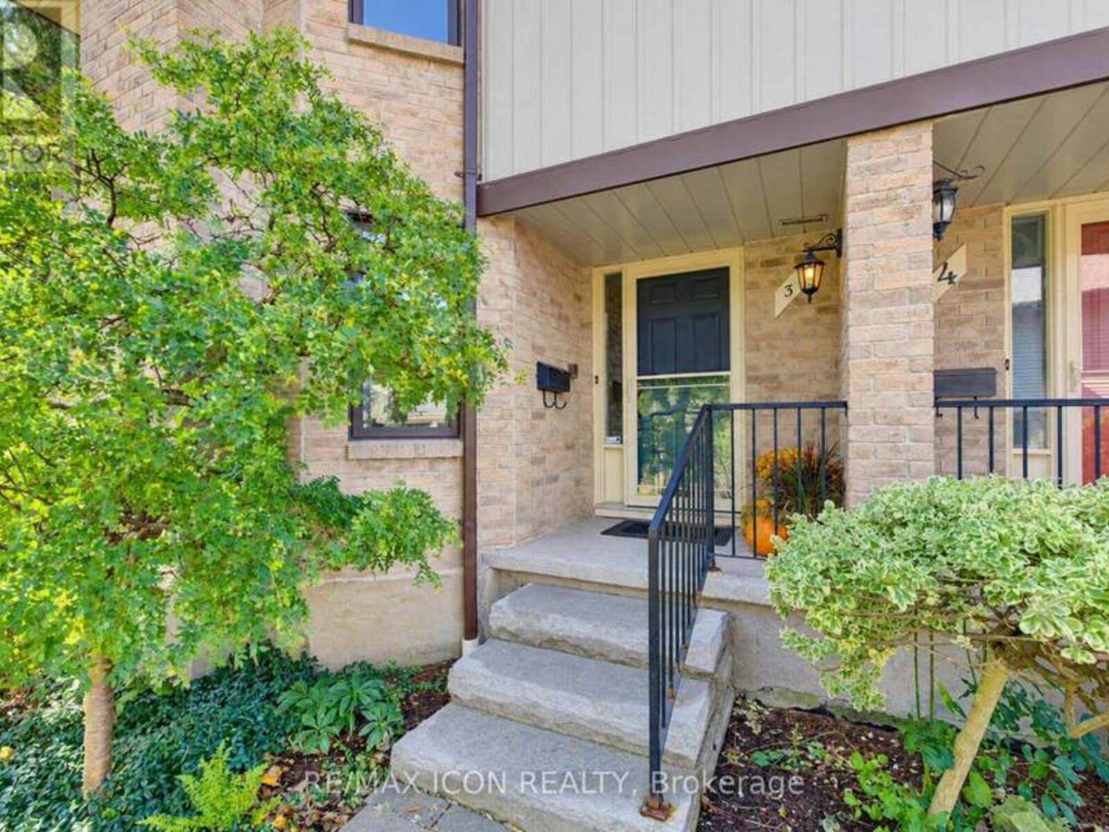 3 - 406 CRAIGLEITH DRIVE, Waterloo, Ontario N2L 5T2