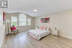 561 DANSBURY DRIVE | Waterloo Ontario | Slide Image Eleven