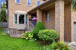 7 GREENVIEW COURT | Whitby Ontario | Slide Image Three
