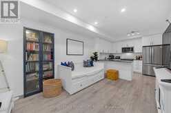 23 - 22 LYTHAM GREEN CIRCLE | Newmarket Ontario | Slide Image Ten