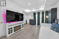 23 - 22 LYTHAM GREEN CIRCLE | Newmarket Ontario | Slide Image Six