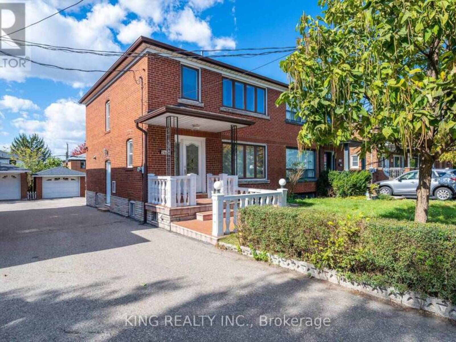 2604 KEELE STREET, Toronto, Ontario M6L 2P1