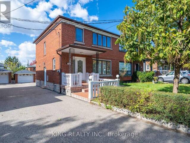 2604 KEELE STREET Toronto Ontario, M6L 2P1 - 4 Bedrooms Home For Sale