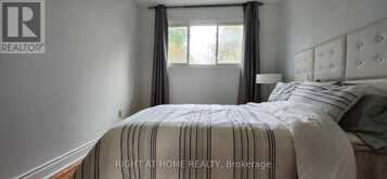 63 LINDSAY AVENUE | Newmarket Ontario | Slide Image Thirteen