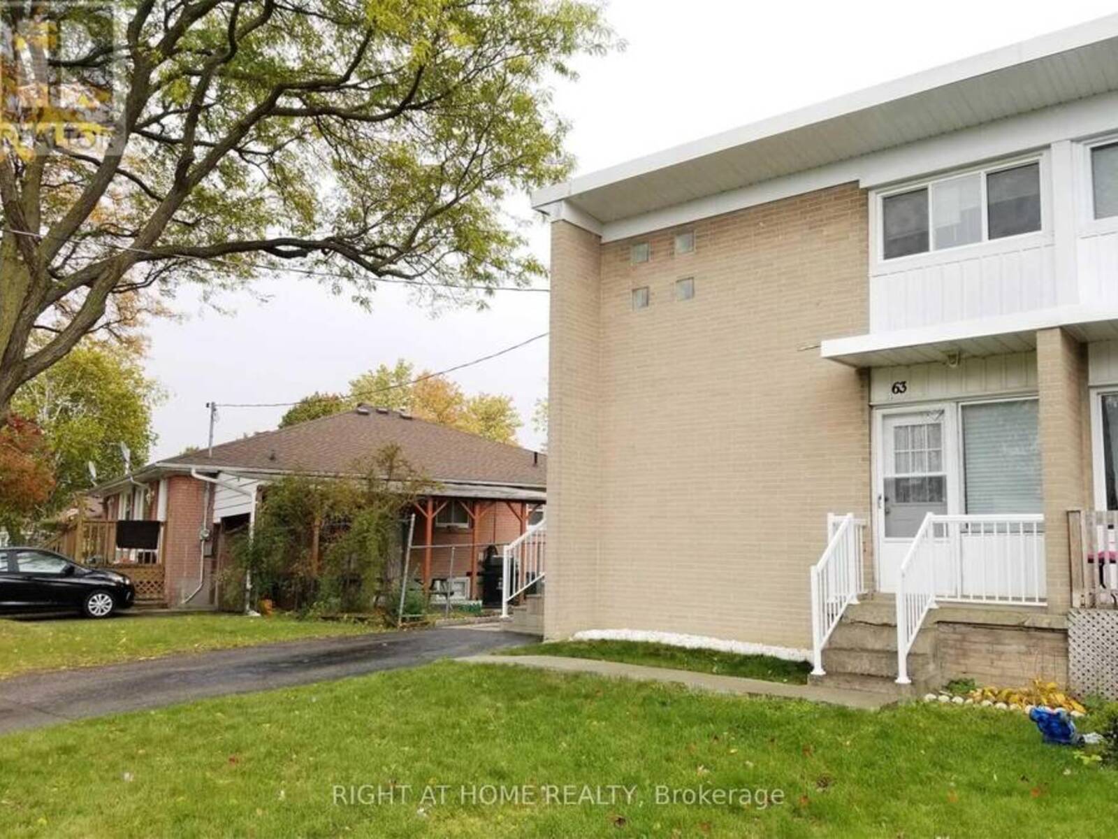 63 LINDSAY AVENUE, Newmarket, Ontario L3Y 4N7