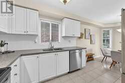 378 MARBLE PLACE | Newmarket Ontario | Slide Image Three