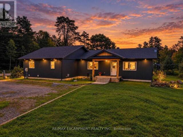 400 RAYMOND ROAD Bracebridge Ontario, P1L 1X4 - 3 Bedrooms Home For Sale