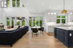 471 WILLIS DRIVE | Oakville Ontario | Slide Image Sixteen