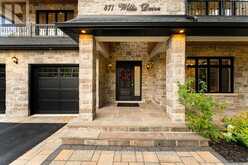 471 WILLIS DRIVE | Oakville Ontario | Slide Image Three
