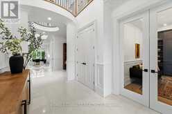 471 WILLIS DRIVE | Oakville Ontario | Slide Image Four