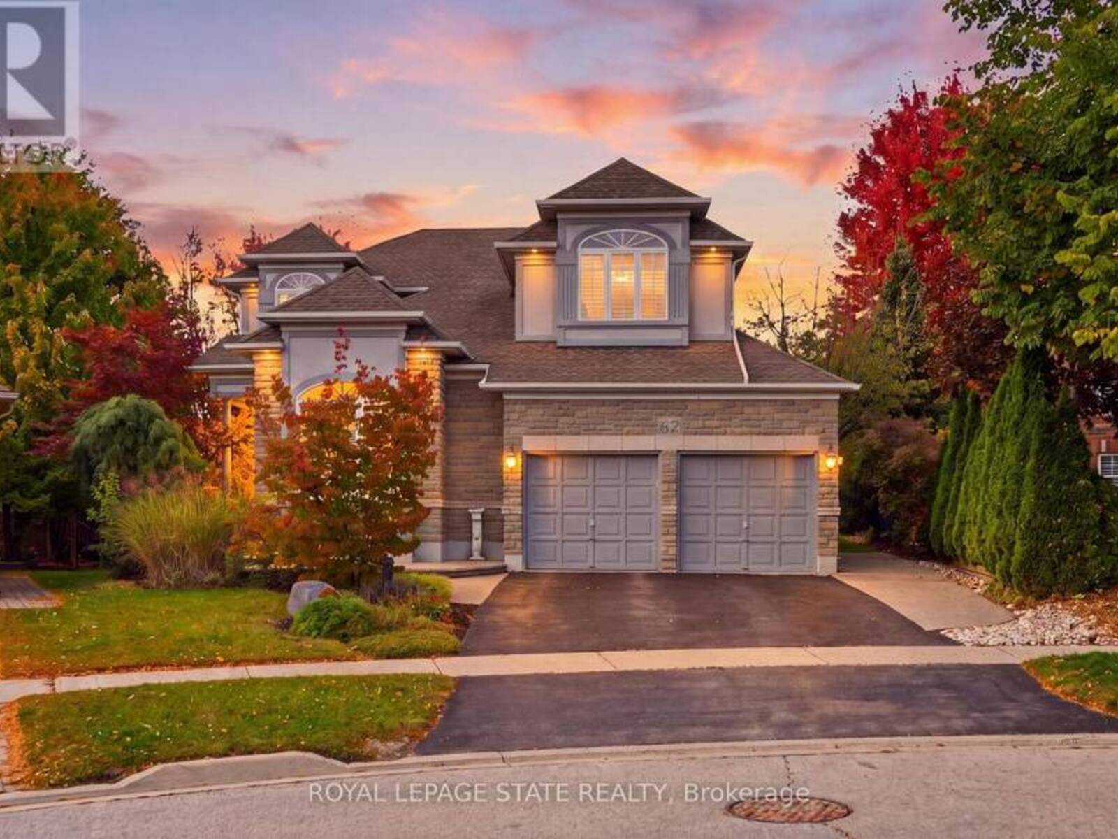 62 ANDERSON COURT, Ancaster, Ontario L9G 4Z7