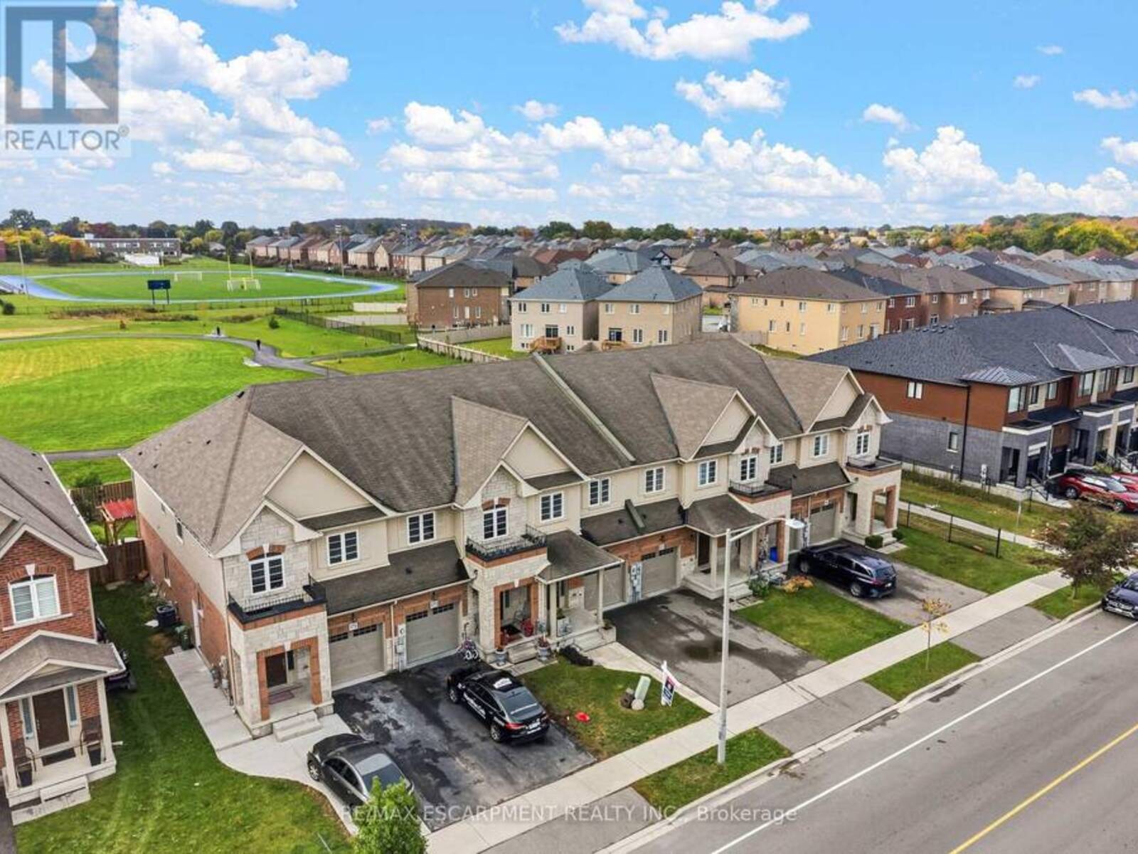 175 LORMONT BOULEVARD, Hamilton, Ontario L8J 0K2