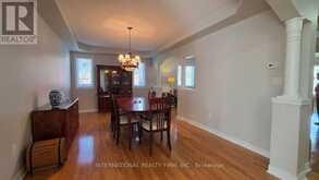 30 O'HARA CRESCENT | Richmond Hill Ontario | Slide Image Ten