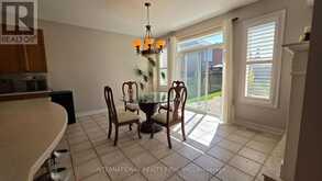 30 O'HARA CRESCENT | Richmond Hill Ontario | Slide Image Twelve