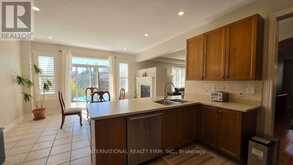 30 O'HARA CRESCENT | Richmond Hill Ontario | Slide Image Thirteen