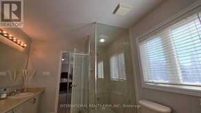 30 O'HARA CRESCENT | Richmond Hill Ontario | Slide Image Nineteen