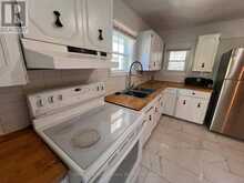 436 ELLIOTT STREET W | Windsor Ontario | Slide Image Three