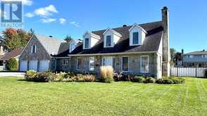 1920 BELVEDERE CRESCENT | Cornwall Ontario | Slide Image Two