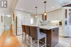 17 HILLVIEW DRIVE | Newmarket Ontario | Slide Image Thirteen