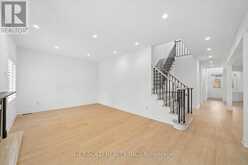 5 RAVINE EDGE DRIVE | Richmond Hill Ontario | Slide Image Seventeen