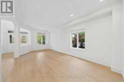 5 RAVINE EDGE DRIVE | Richmond Hill Ontario | Slide Image Eight