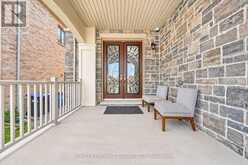 95 SCARLET WAY | Bradford West Gwillimbury Ontario | Slide Image Three