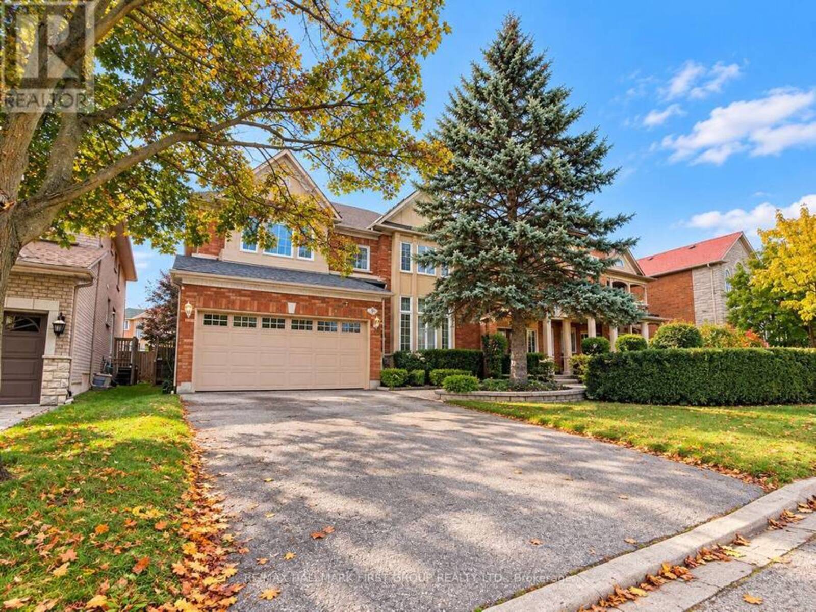 10 DARLEY STREET, Ajax, Ontario L1T 3X8