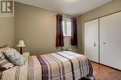 30 KITIMAT CRESCENT | Aurora Ontario | Slide Image Twelve