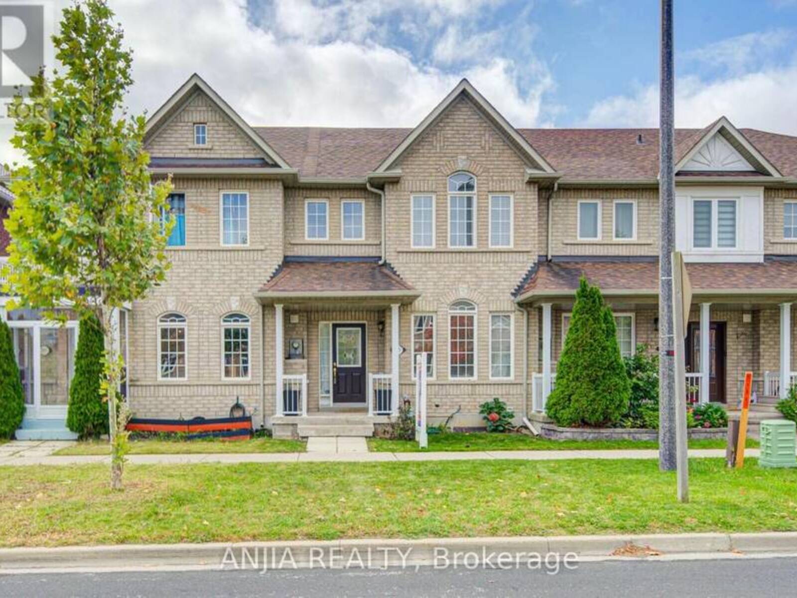 2035 BUR OAK AVENUE, Markham, Ontario L6E 1X3