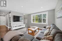 308 RUPERT AVENUE | Whitchurch-Stouffville Ontario | Slide Image Nine