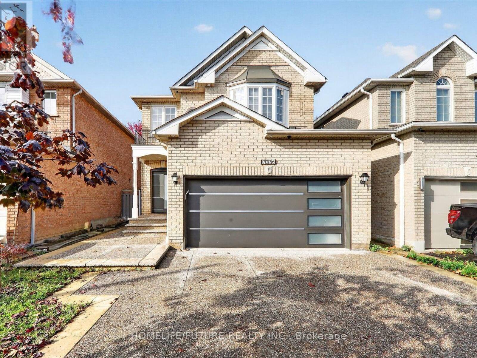 7236 VILLAGE WALK, Mississauga, Ontario L5W 1V8