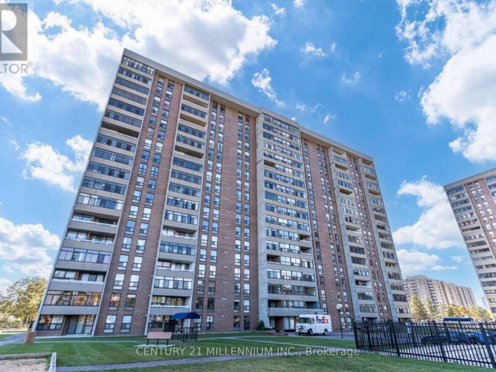 1905 - 25 KENSINGTON ROAD, Brampton, Ontario L6T 3W8