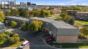 70 - 2315 BROMSGROVE ROAD | Mississauga Ontario | Slide Image Thirty-one