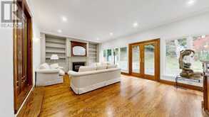 54 PLYMBRIDGE ROAD | Toronto Ontario | Slide Image Sixteen