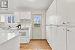 250 JOHN TABOR TRAIL | Toronto Ontario | Slide Image Seventeen