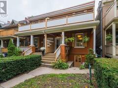 32 ASHDALE AVENUE Toronto Ontario, M4L 2Y7