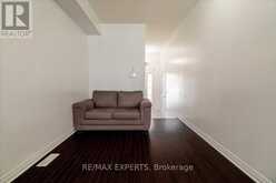 35 LANDOLFI WAY | Bradford West Gwillimbury Ontario | Slide Image Twelve