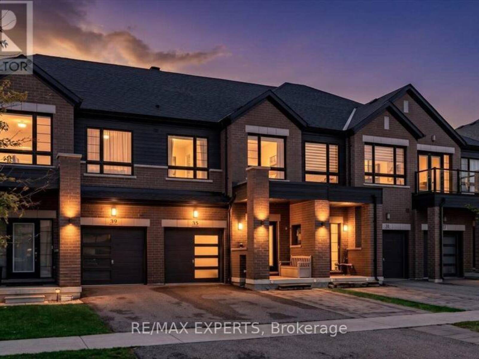 35 LANDOLFI WAY, Bradford West Gwillimbury, Ontario L3Z 4L7