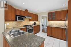 11 KNOLLSIDE DRIVE | Richmond Hill Ontario | Slide Image Eight