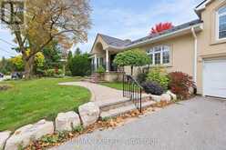 11 KNOLLSIDE DRIVE | Richmond Hill Ontario | Slide Image Forty