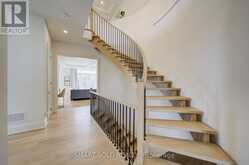 125 CALLA TRAIL | Aurora Ontario | Slide Image Seven