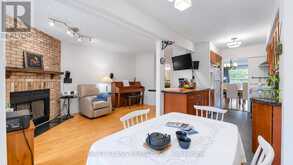 48 COTTONWOOD COURT | Markham Ontario | Slide Image Twelve