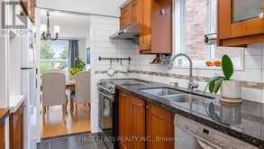 48 COTTONWOOD COURT | Markham Ontario | Slide Image Eighteen