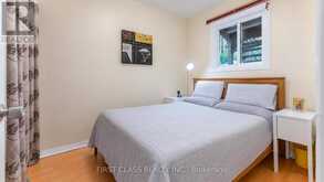 48 COTTONWOOD COURT | Markham Ontario | Slide Image Twenty-seven