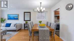 48 COTTONWOOD COURT | Markham Ontario | Slide Image Eight