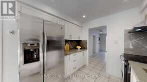 9 TRALEE STREET | Brampton Ontario | Slide Image Ten