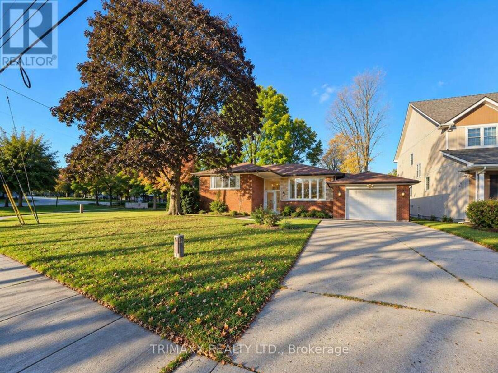 86 CHARLES STREET, Halton Hills, Ontario L7G 2Z9