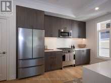 20 EARLINGTON AVENUE | Toronto Ontario | Slide Image Sixteen