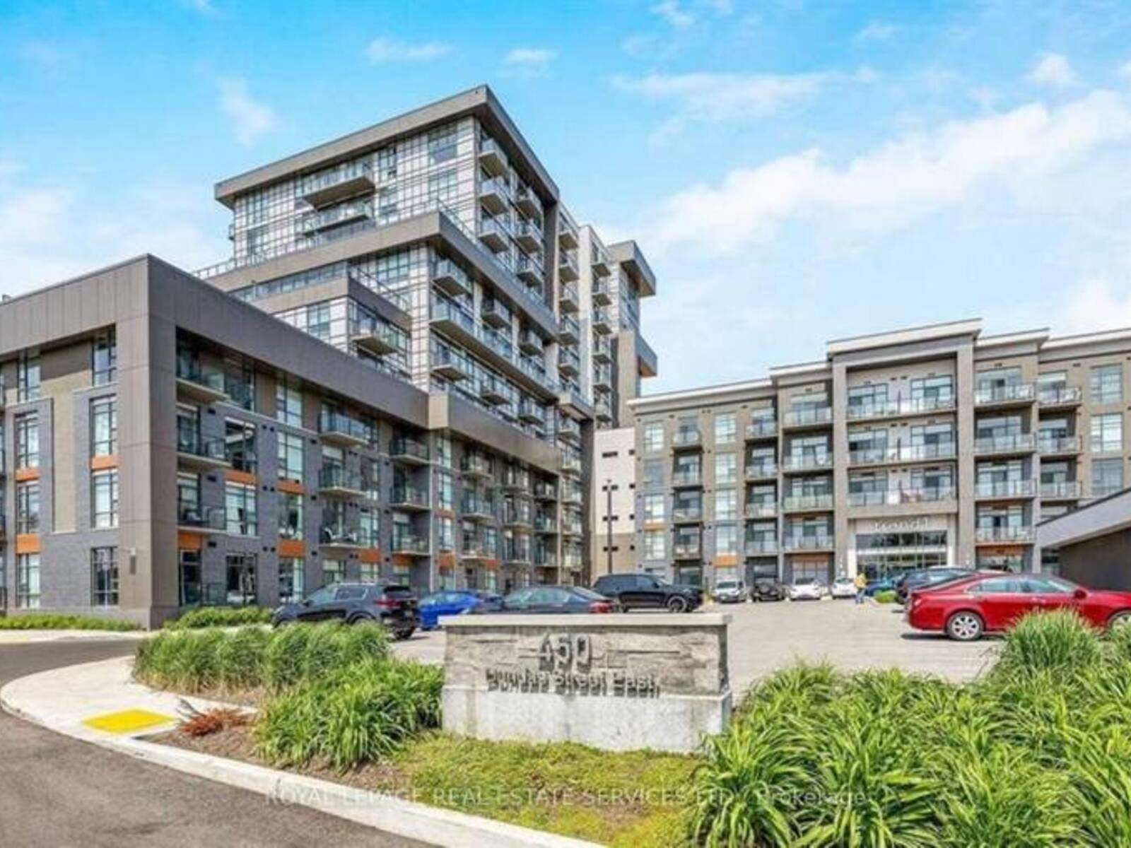 225 - 450 DUNDAS STREET E, Hamilton, Ontario L8B 1Z2